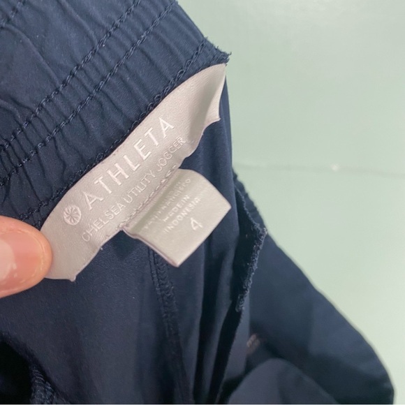 Athleta Chelsea Utility Jogger Blue Contrast Stitching Sz 4 530630 Cargo‎ - Picture 6 of 8